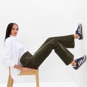 Gap High Rise 70s Corduroy Jean Flares Size 26/2